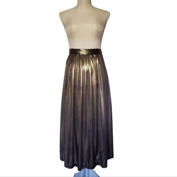 Diversity Petite Gold Metalik Pleated Midi Skirt, 6P size - Picture 3 of 13